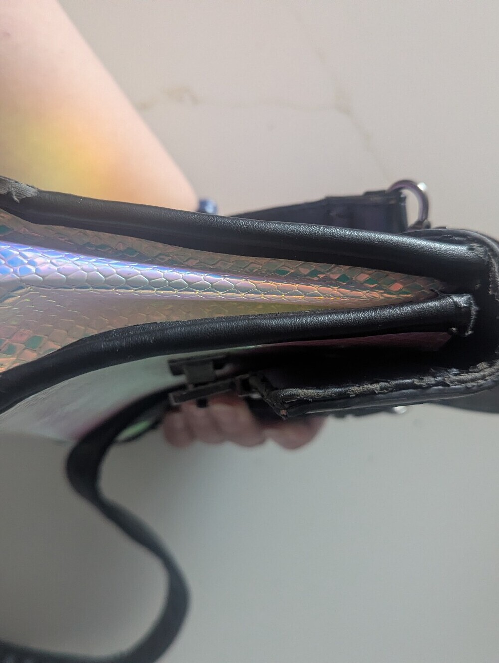 Nasty Gal x Nila Anthony Hologram At Me Bag - Picture 6 of 16